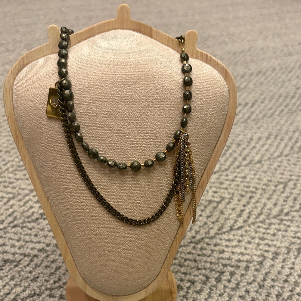 Elegant Gold and Black Layered Necklace